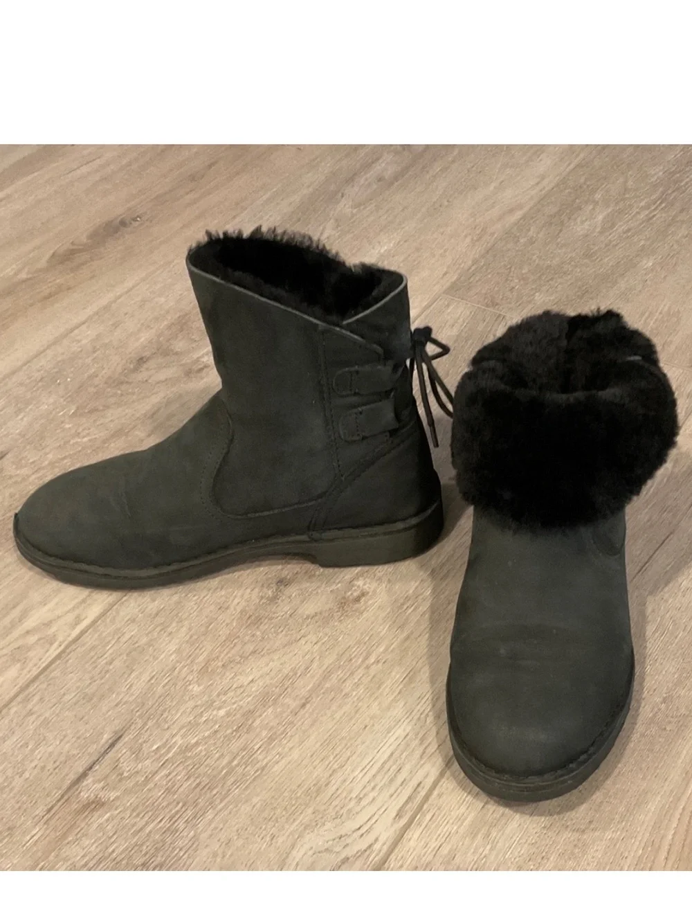 UGG Naiyah Black Suede Boot Size 6.5 EUC